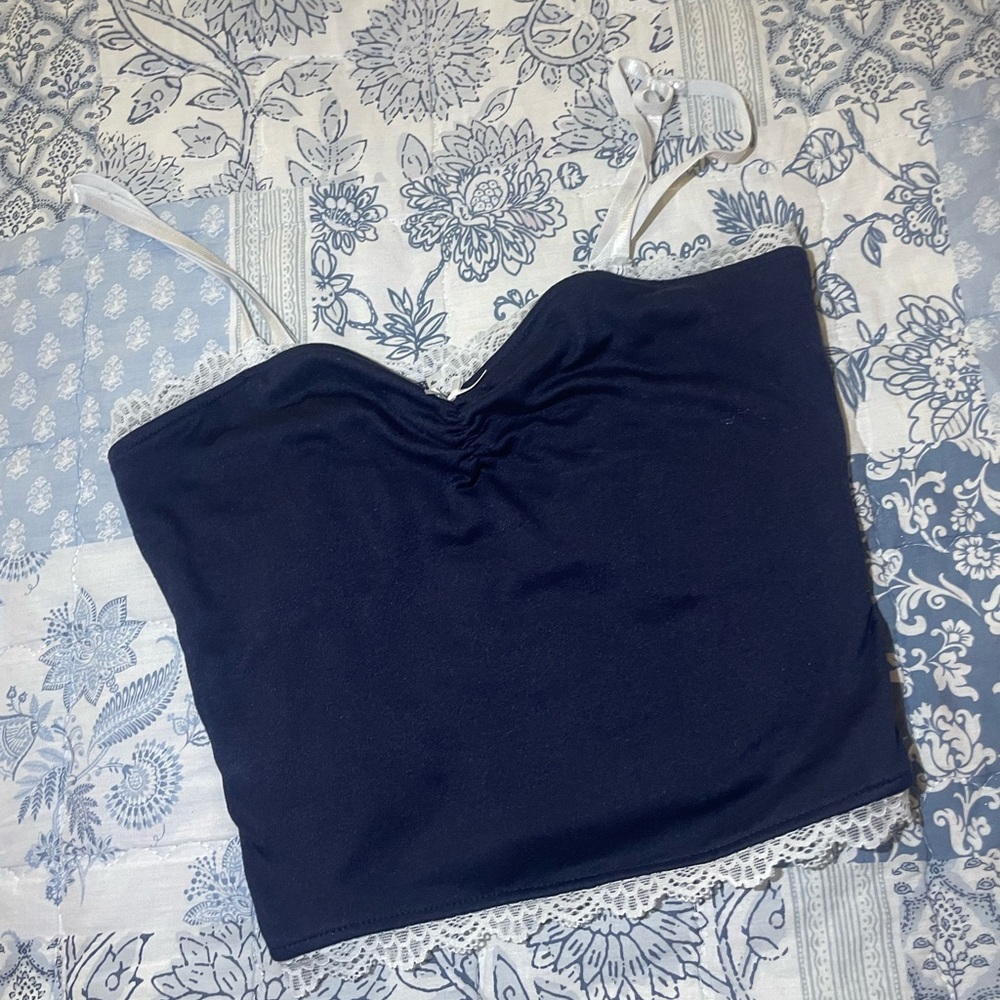 Chic Navy Lace Trim Tank Top